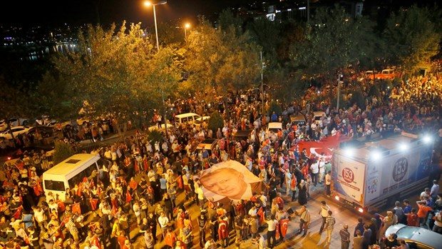 Halkın darbe girişimine tepkisi