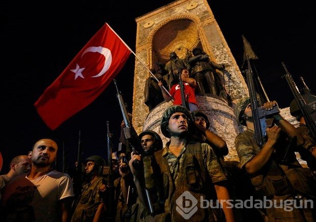 Dünya basınında darbe fotoğrafları