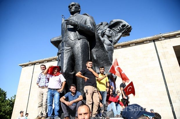 Vatandaş mecliste toplandı