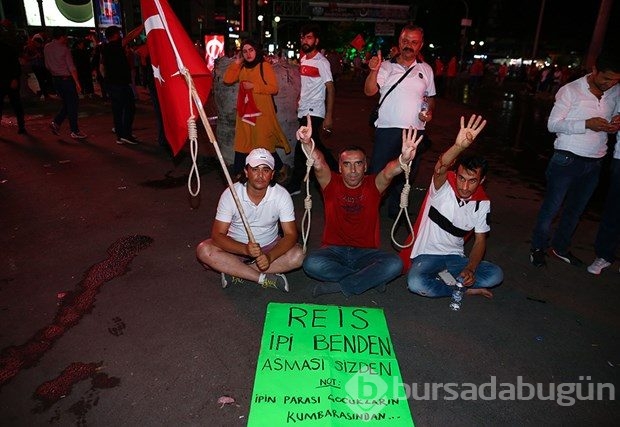 Sabaha kadar beklediler