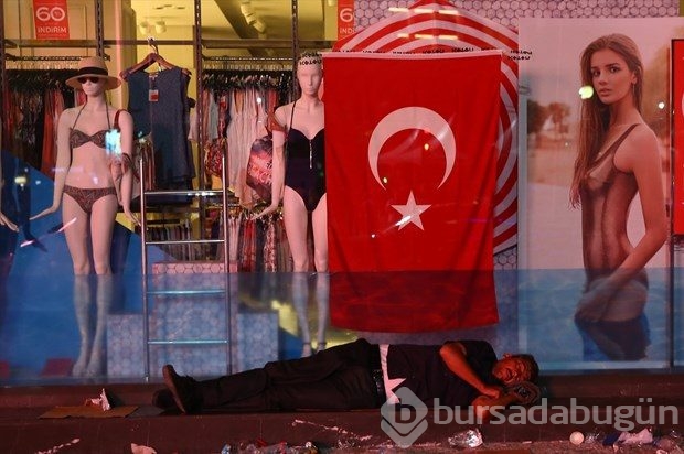 Sabaha kadar beklediler