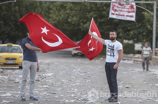 Sabaha kadar beklediler
