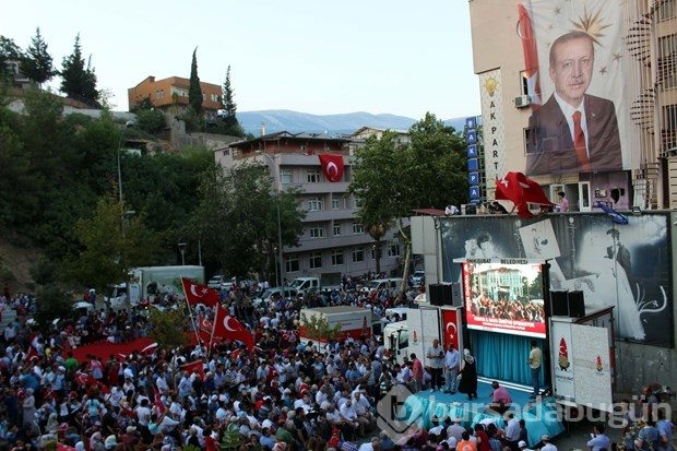Darbe girişimine yurtta tepki devam ediyor