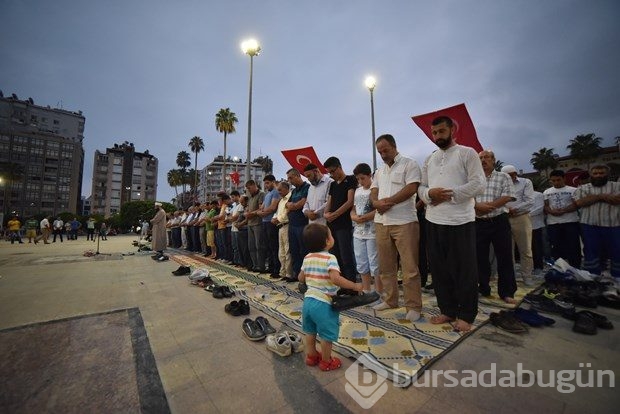 Darbe girişimine yurtta tepki devam ediyor