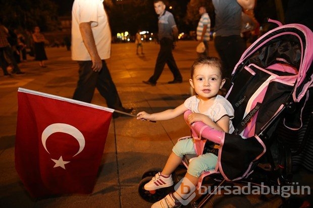 Darbe girişimine yurtta tepki devam ediyor