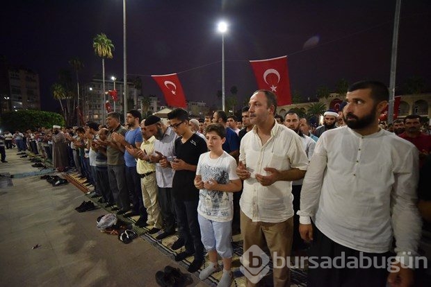 Darbe girişimine yurtta tepki devam ediyor