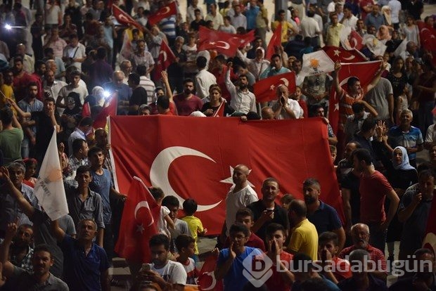 Darbe girişimine yurtta tepki devam ediyor