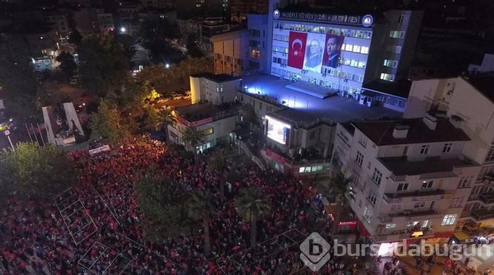 Halk darbeye karşı ayakta
