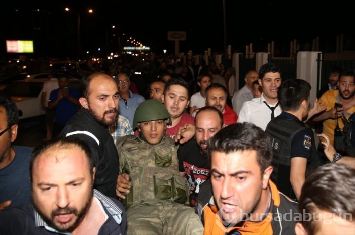 Darbeci rütbeli askerlerin tutuklanma anı