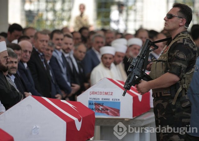 Demokrasi şehitleri böyle uğurlandı