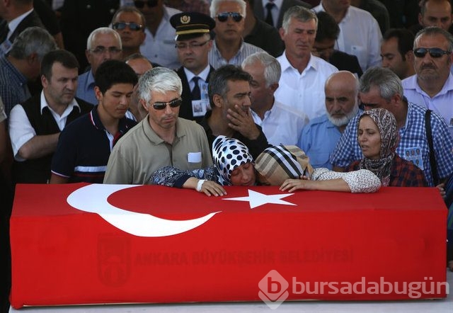Demokrasi şehitleri böyle uğurlandı