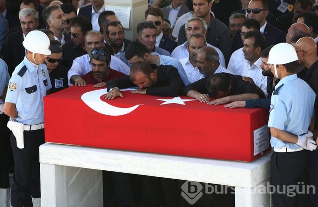 Demokrasi şehitleri böyle uğurlandı