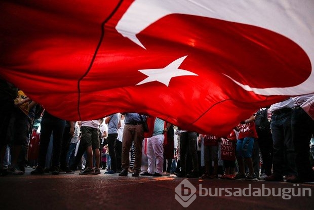 Darbeye tepki devam ediyor