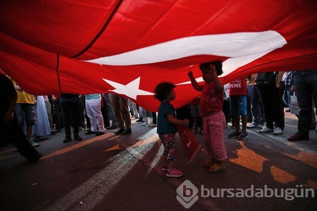 Darbeye tepki devam ediyor