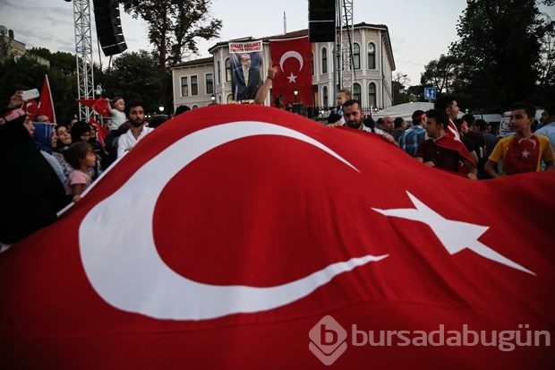 Darbeye tepki devam ediyor