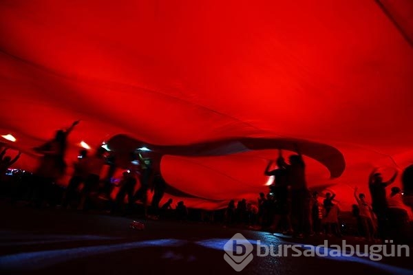 Ankara'da demokrasi nöbeti sürüyor