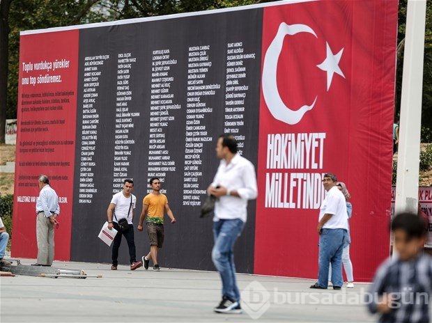 Şehitlerin isimleri Taksim Meydanı'nda