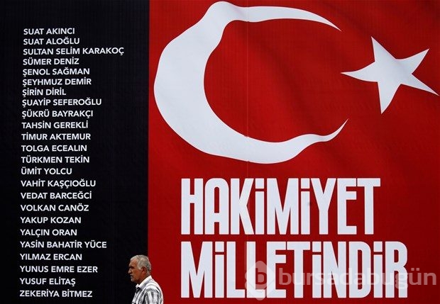 Şehitlerin isimleri Taksim Meydanı'nda