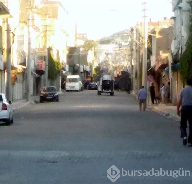 Diyarbakır'da polis hücre evini bastı!
