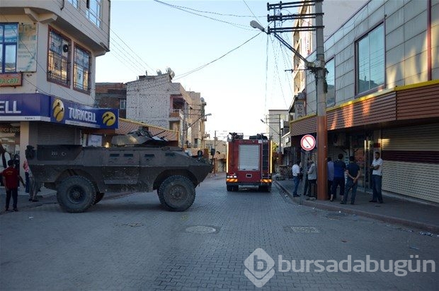 Diyarbakır'da polis hücre evini bastı!