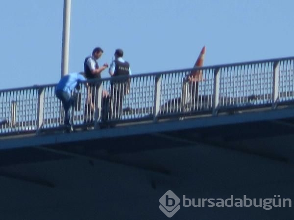 Boğaziçi Köprüsü'nde intihar girişimi.