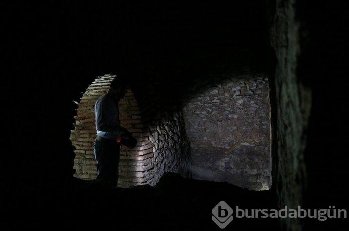Bursa'da 2 bin 400 yıllık sarayın bölümleri ortaya çıkarıldı