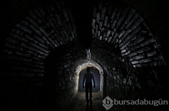 Bursa'da 2 bin 400 yıllık sarayın bölümleri ortaya çıkarıldı