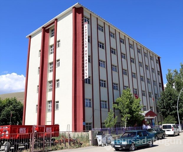 FETÖ'ye ait yurtta Hint keneviri bulundu!