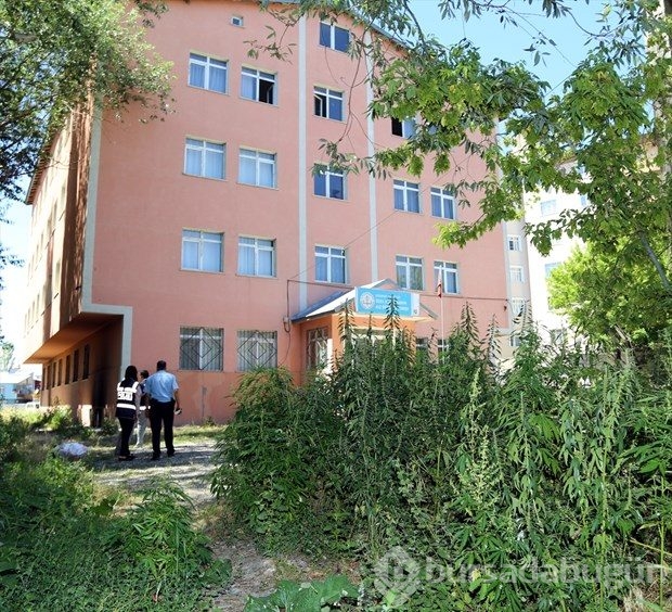 FETÖ'ye ait yurtta Hint keneviri bulundu!
