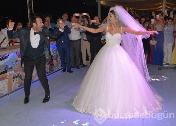 Ünlü çift evlendi!