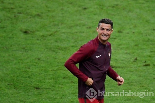Ronaldo parasını nasıl harcıyor?