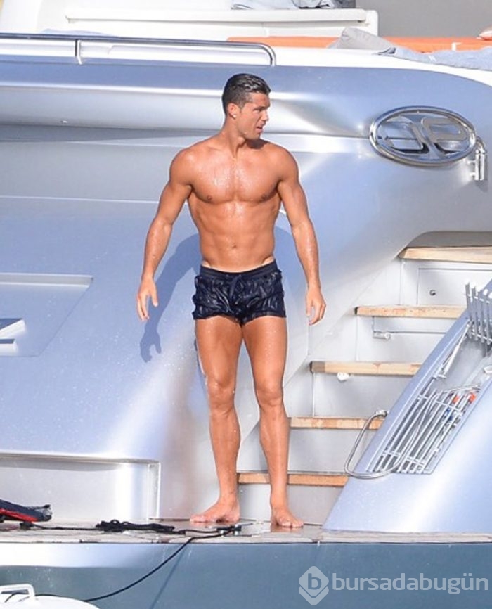 Ronaldo parasını nasıl harcıyor?