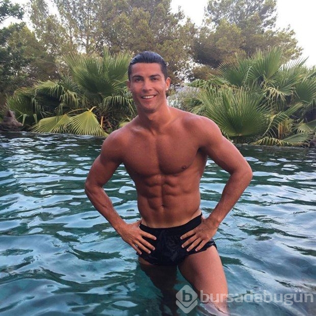 Ronaldo parasını nasıl harcıyor?