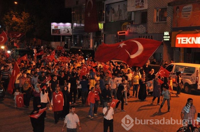Türkiye demokrasi nöbetine devam ediyor