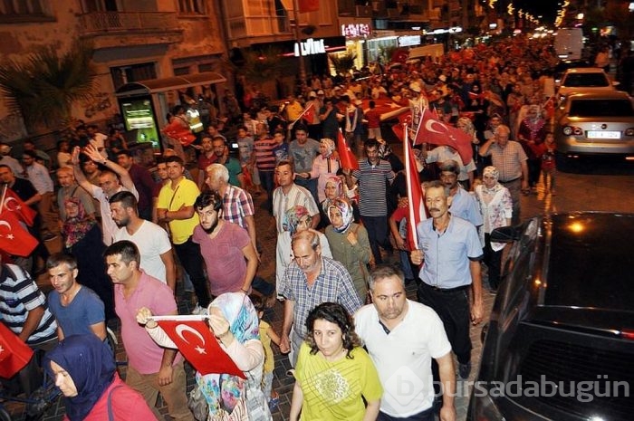 Türkiye demokrasi nöbetine devam ediyor