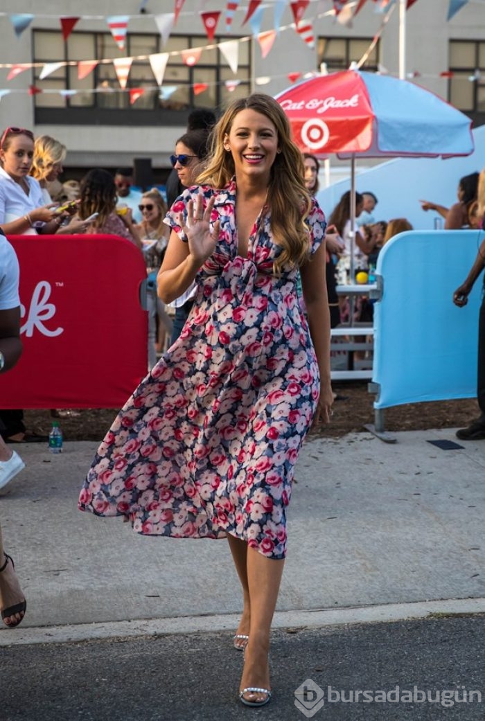 Blake Lively'nin hamile stili