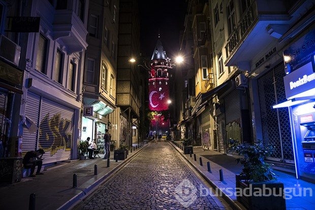 Galata ay yıldıza büründü!