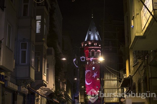 Galata ay yıldıza büründü!