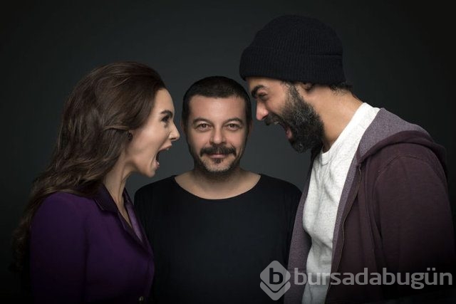 Güzel oyuncu güneşin tadını çıkardı