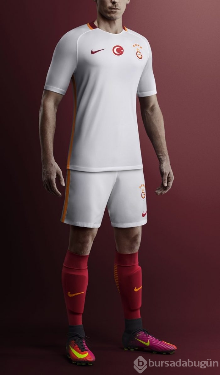 Galatasaray'ın yeni sezon formaları tanıtıldı!