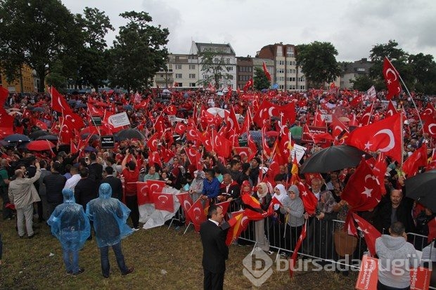 Köln'de darbe protestosu yapıldı