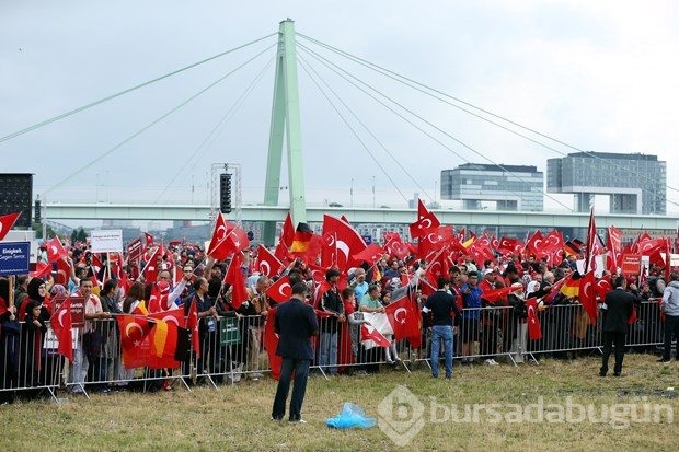Köln'de darbe protestosu yapıldı
