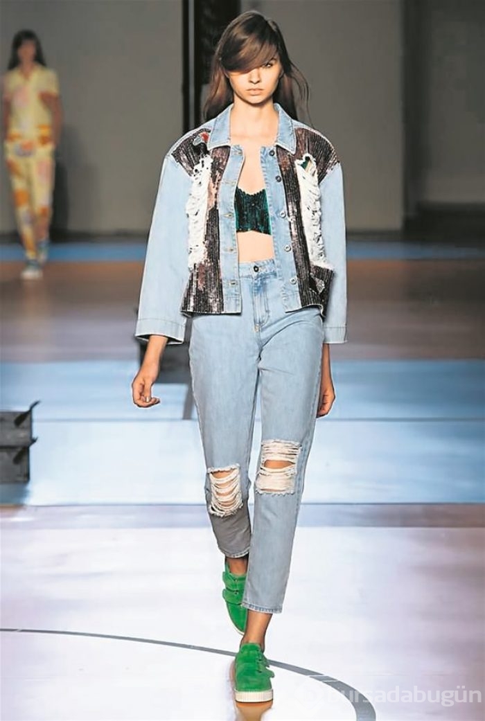 Skinny jean gidiyor mom jean geliyor!