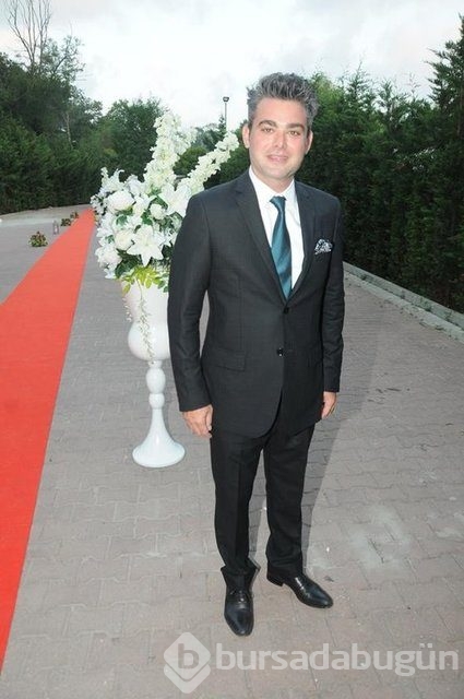 Burcu Biricik evlendi!