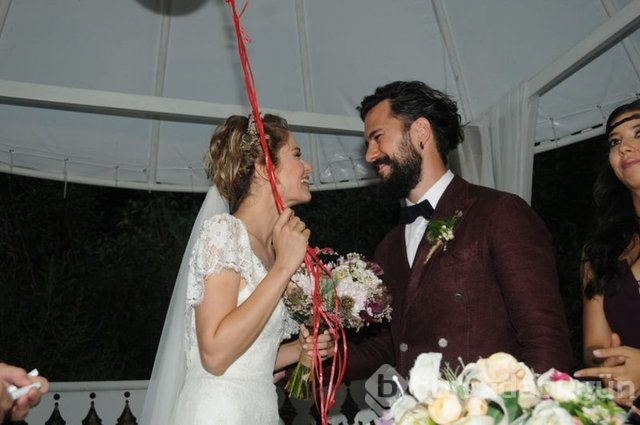 Burcu Biricik evlendi!