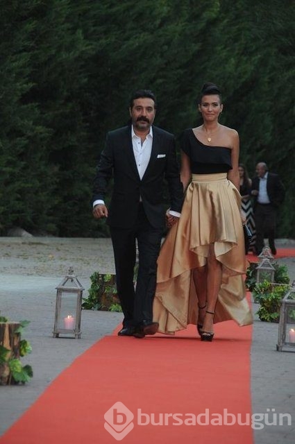 Burcu Biricik evlendi!
