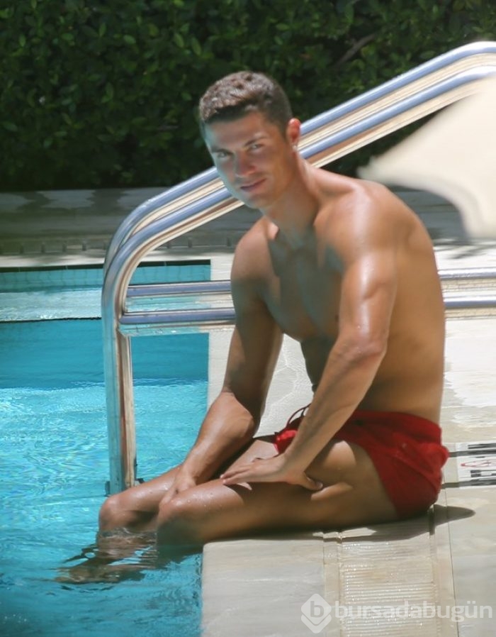Ojeli Ronaldo dikkat çekti