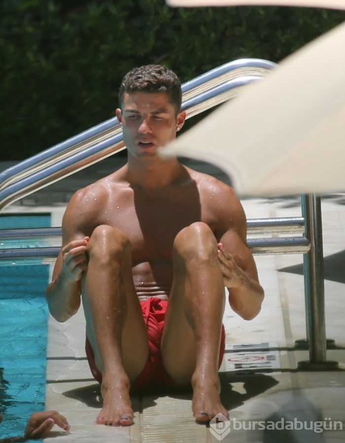 Ojeli Ronaldo dikkat çekti