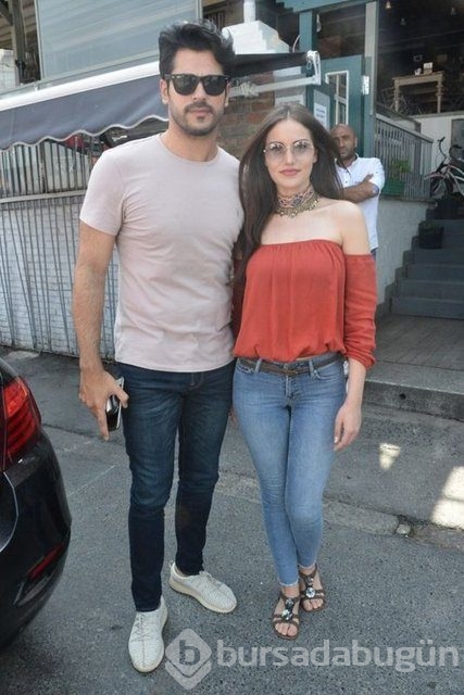Burak Özçivit ve Fahriye Evcen tatilde!