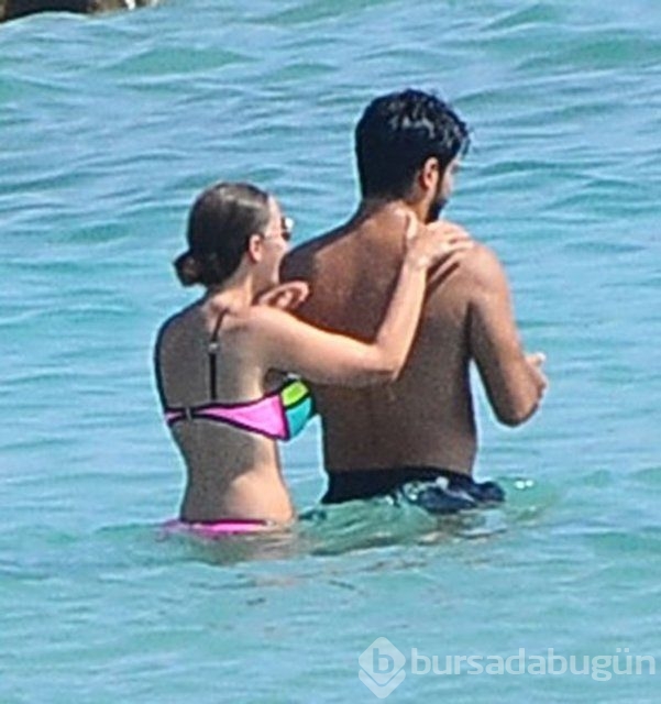 Burak Özçivit ve Fahriye Evcen tatilde!